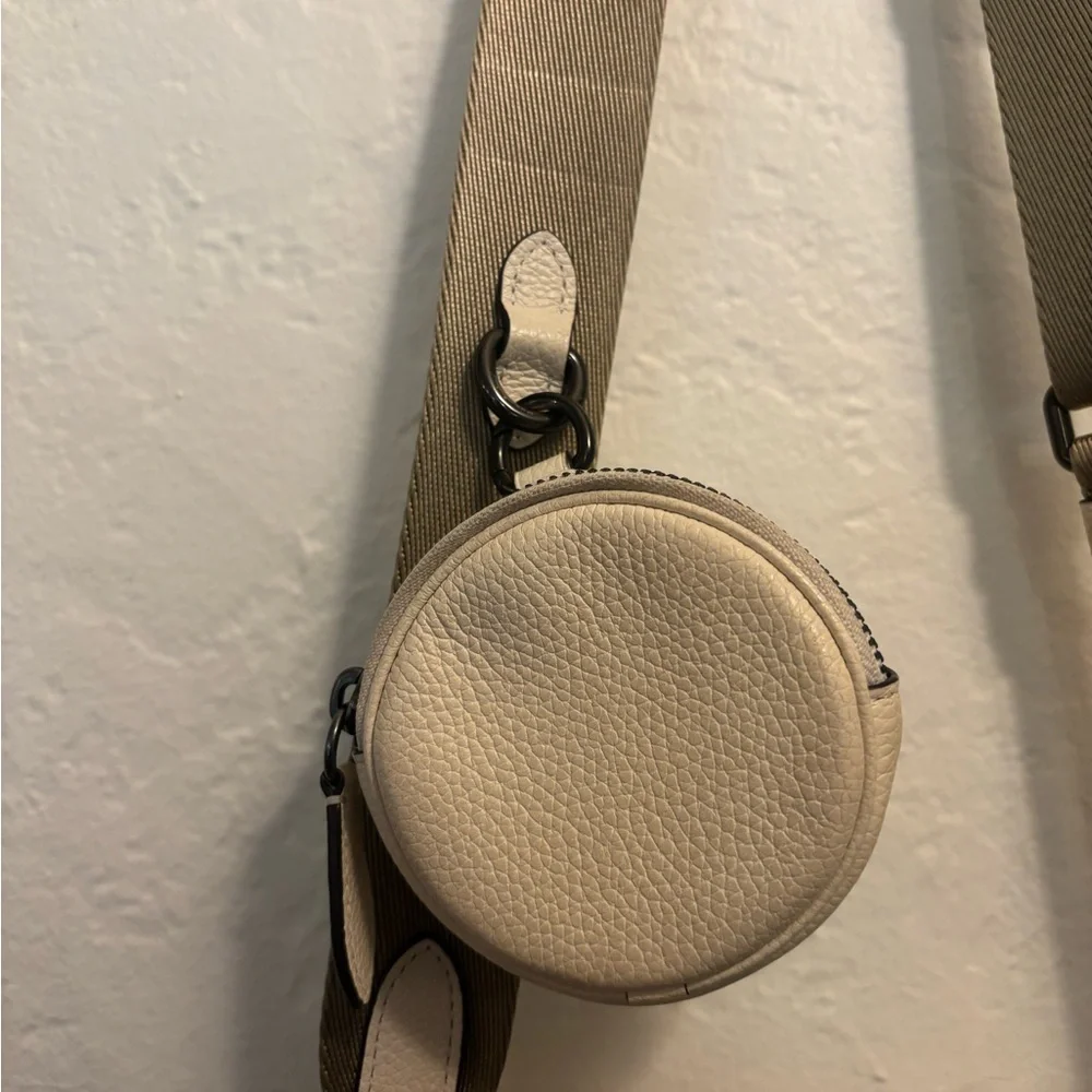 Coach Charter Crossbody - Picture 6 of 8